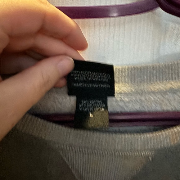 Gryffindor sweater from Universal Studios - Picture 3 of 3